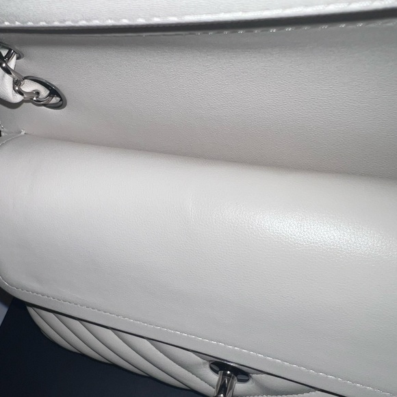 Pre-owned Chanel Classic Double Flap - Small - Picture 8 of 13